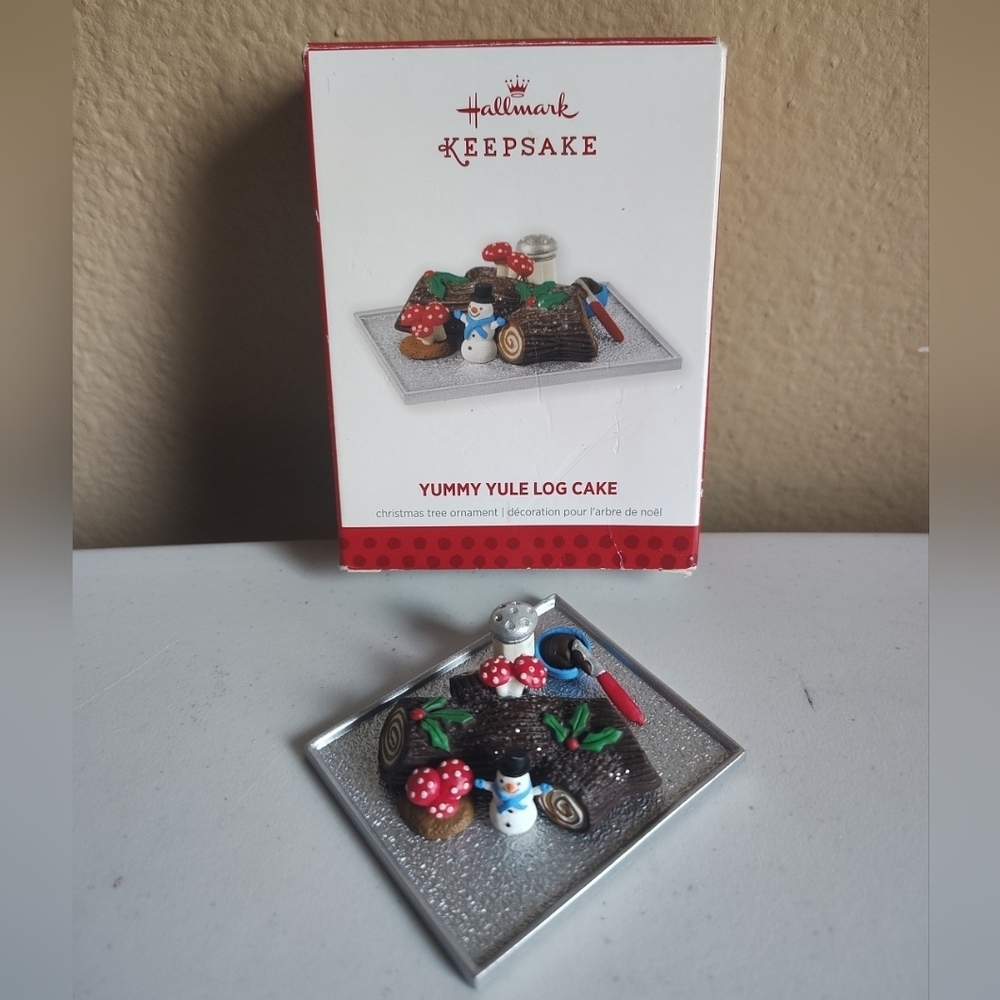 Hallmark Keepsake 2013 Yummy Yule Log Cake Collectible Christmas Tree Ornament